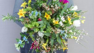 mothers_day_spring_garden_bouquet_handheld
